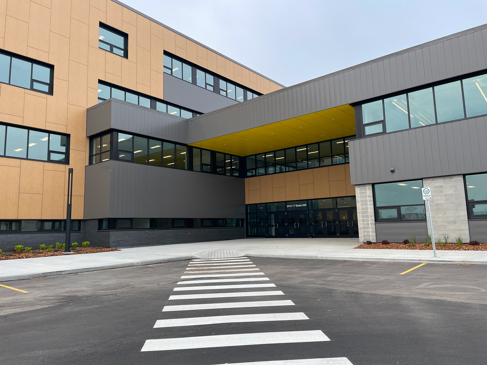 Blinds for schools and commercial spaces in Meadows, Edmonton