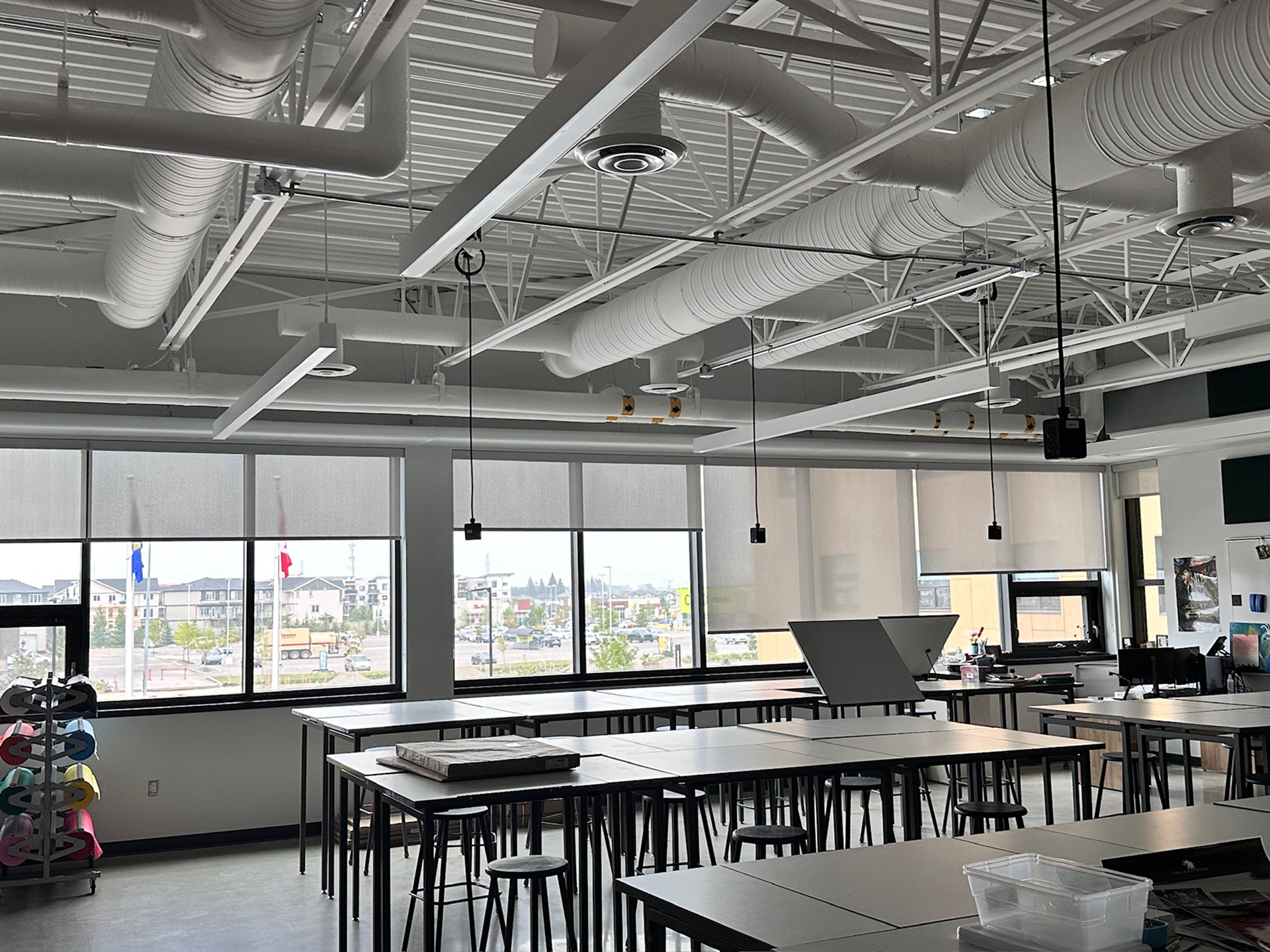 Quality roller shades for schools and classrooms