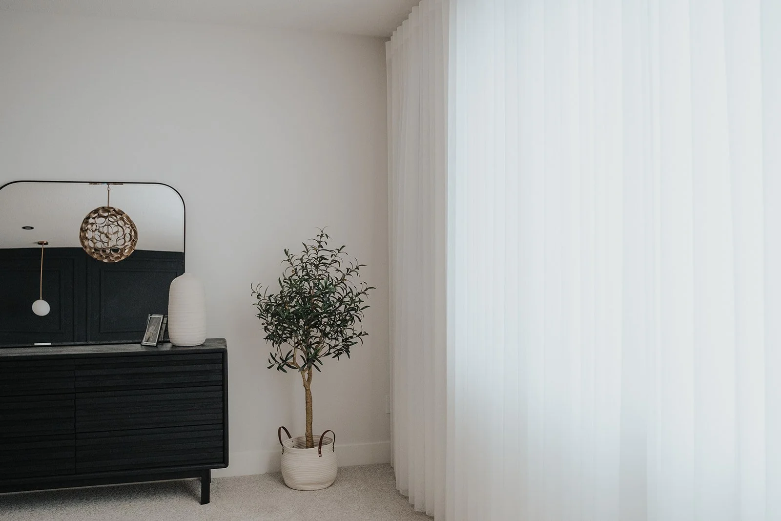 Edmonton blinds and shades gallery for homeowners