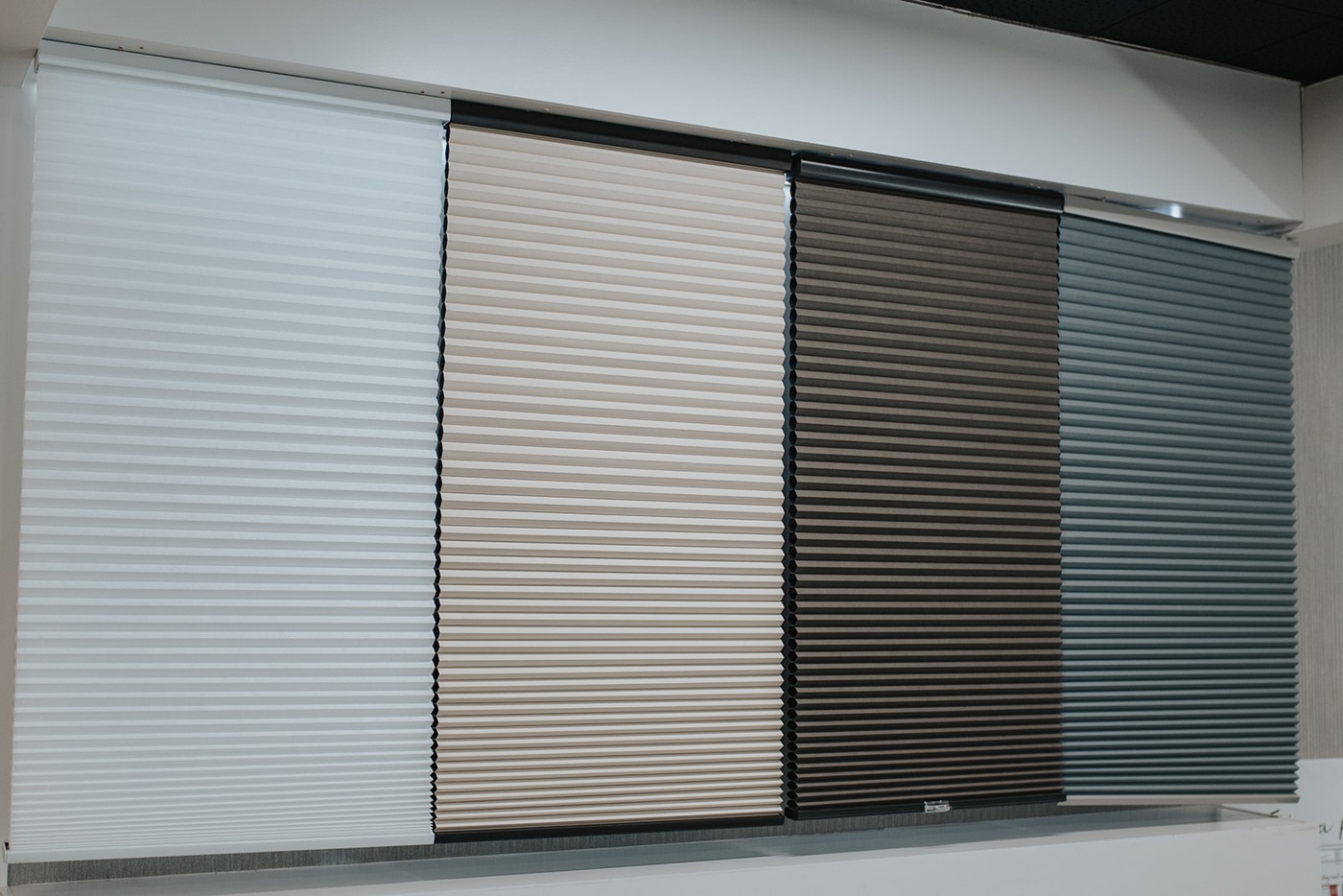 Novo honeycomb cellular shades — Texture, colour and soft folds